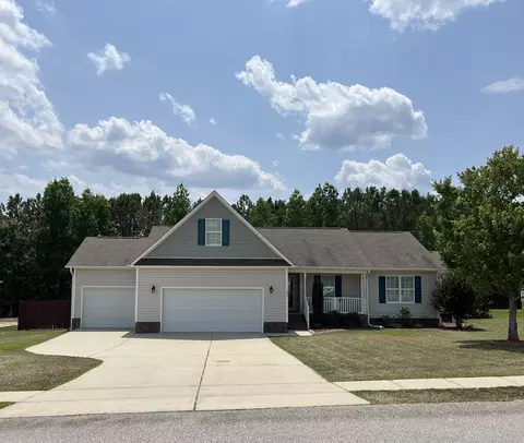 100 Jaylin Blvd, Spring Lake, NC 28390 photo 1