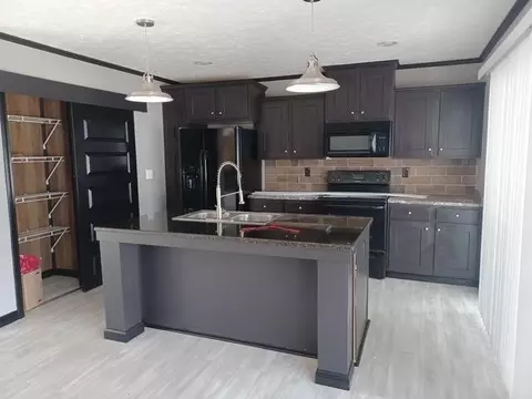33 Marler Rd, Benson, NC 27504 photo 2