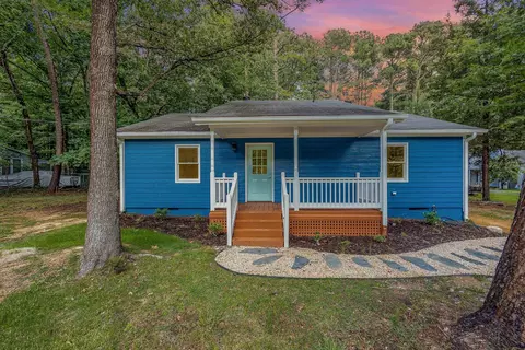 136 Loblolly Ln, Chapel Hill, NC 27516