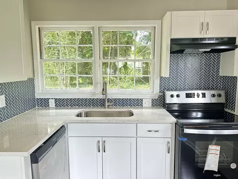 403 E Bay St, Dunn, NC 28334 photo 4