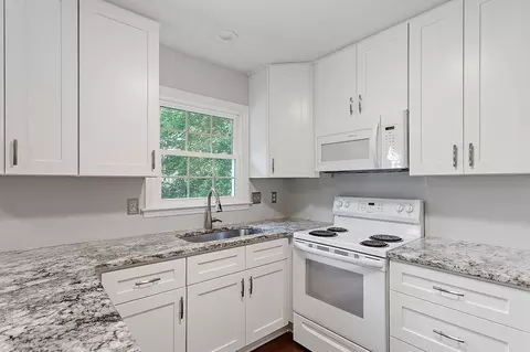 341 E Millbrook Rd, Raleigh, NC 27609 photo 10
