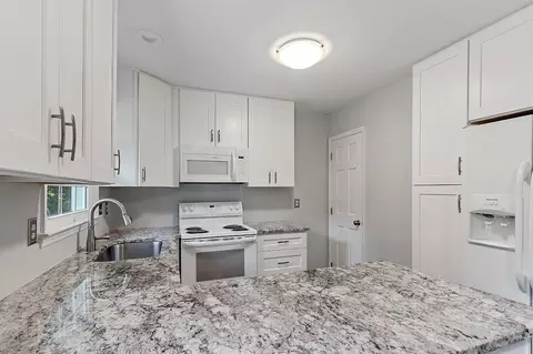 341 E Millbrook Rd, Raleigh, NC 27609 photo 11