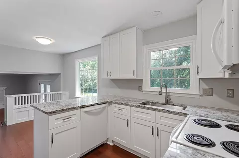 341 E Millbrook Rd, Raleigh, NC 27609 photo 9