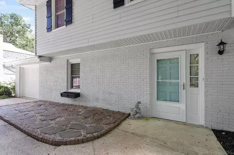 341 E Millbrook Rd, Raleigh, NC 27609 photo 4