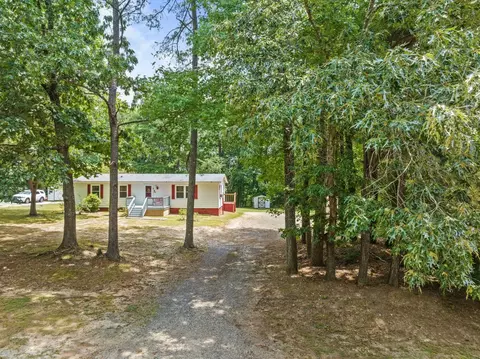 700 Fred Royster Rd, Henderson, NC 27537