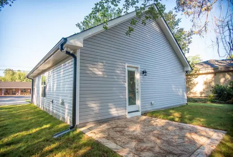 504 W Carr St, Dunn, NC 28334 photo 5