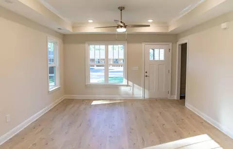 504 W Carr St, Dunn, NC 28334 photo 8