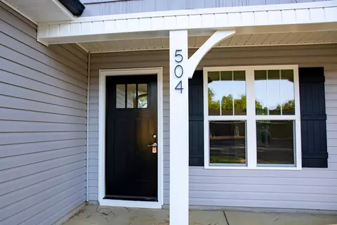 504 W Carr St, Dunn, NC 28334 photo 3