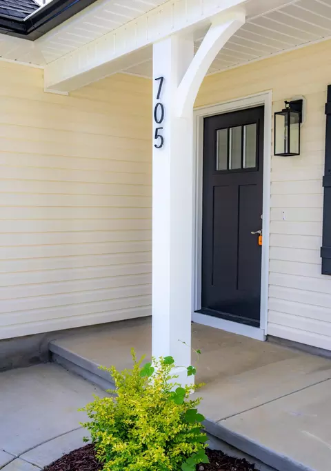 705 Queens Ave, Dunn, NC 28334 photo 2