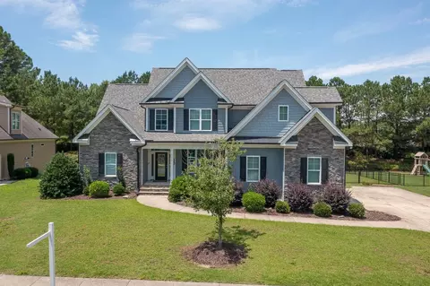 2110 Taramar Ln, Zebulon, NC 27597
