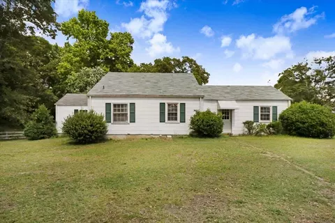 609 Casey Mills Rd, Dudley, NC 28333