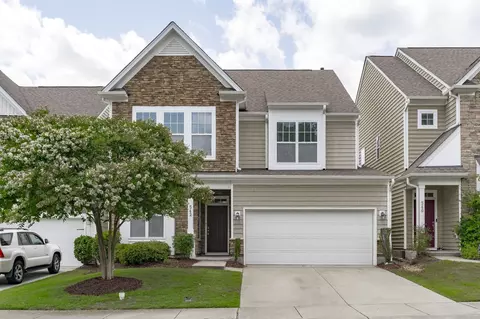 542 Finnbar Dr, Cary, NC 27519