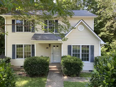 28 Knightsbridge Ct, Durham, NC 27707