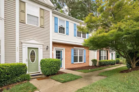 402 Canyon Lake Cir, Morrisville, NC 27560