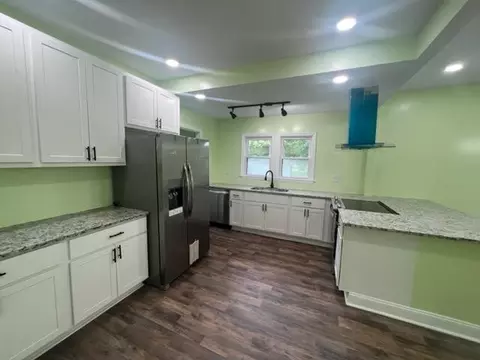 304 W C St, Erwin, NC 28339 photo 7