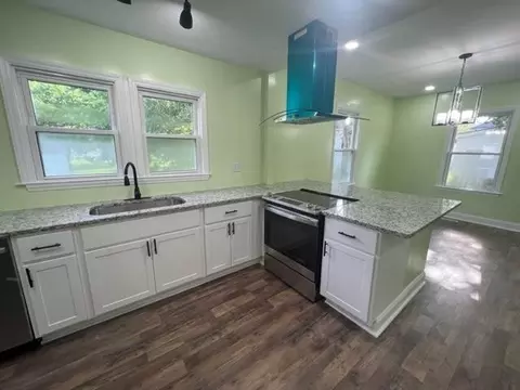 304 W C St, Erwin, NC 28339 photo 8