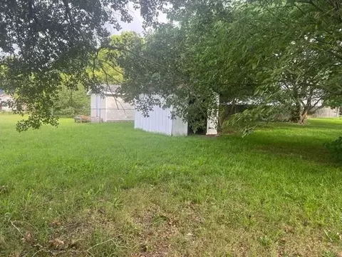 304 W C St, Erwin, NC 28339 photo 21