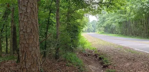 1100 Cagle Dr, Seagrove, NC 27341