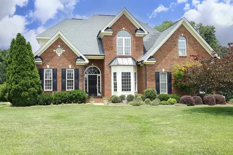 2228 Belvinwood Dr, Fuquay Varina, NC 27526