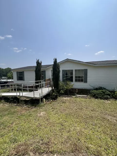 110 Cove Ln, Four Oaks, NC 27524