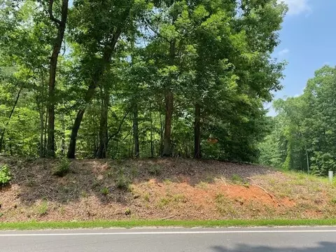 3 Oakdale Dr, Roxboro, NC 27574