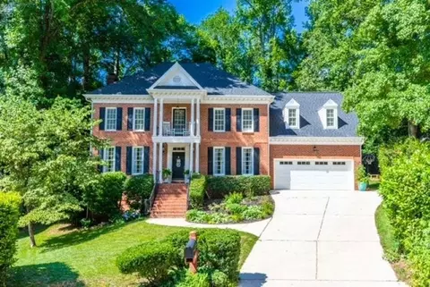 106 Hollycliff Ln, Cary, NC 27518