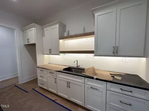 708 Compton Rd, Raleigh, NC 27609 photo 6