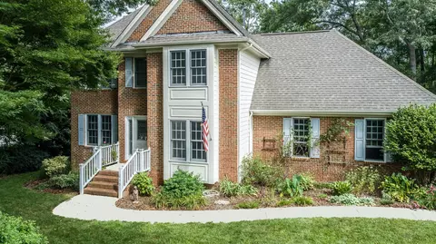 219 Muirfield Ln, Clayton, NC 27527