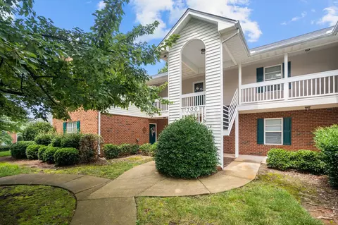 711 Renshaw Ct #BUILDING 700, Cary, NC 27518