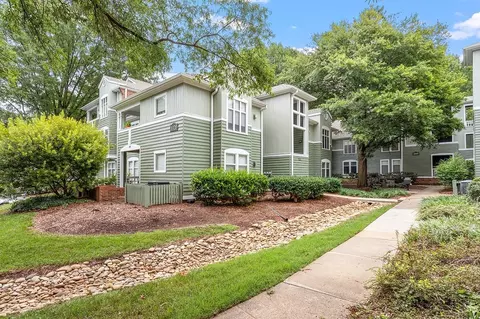 1020 Nicholwood Dr #205, Raleigh, NC 27605