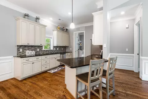 2126 Clements Dr, Durham, NC 27704 photo 9