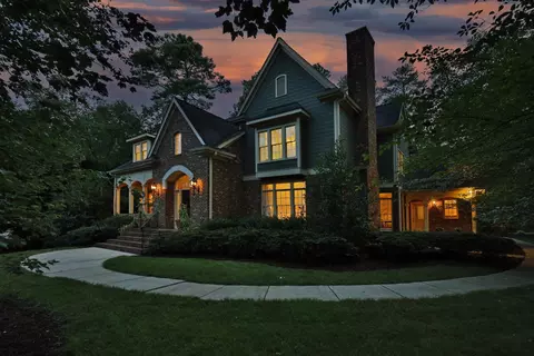 101 Palmyra Pl, Chapel Hill, NC 27514
