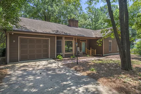 9 Willowspring Pl, Chapel Hill, NC 27517