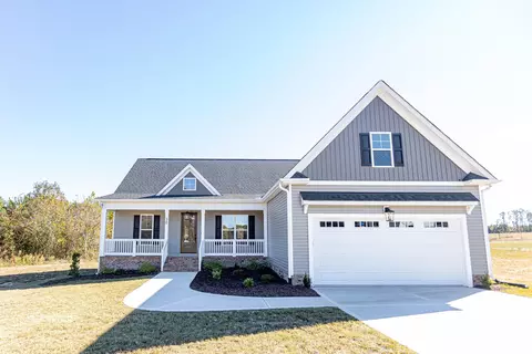 30 Kettle Creek Dr, Zebulon, NC 27597