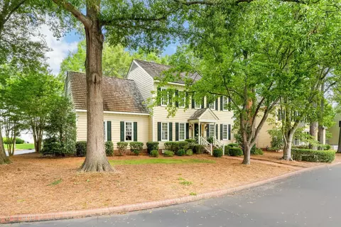 103 Quarterpath Dr, Cary, NC 27518