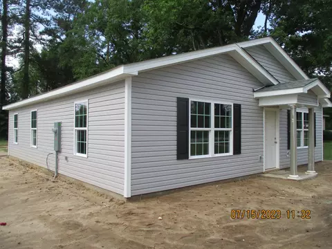 592 Rowan Rd, Clinton, NC 28328