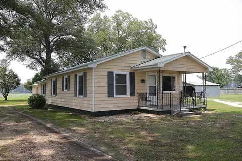 5729 William R King Rd, Newton Grove, NC 28366