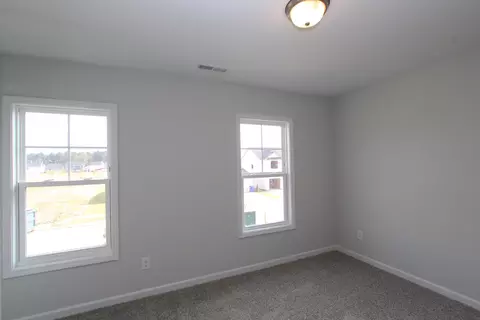 475 Sturgeon St, Smithfield, NC 27577 photo 9