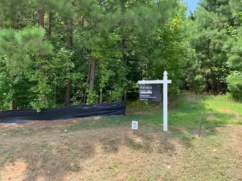 168 Daphine Dr, Hillsborough, NC 27278