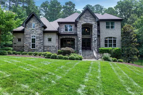 6100 Valencia Ct, Raleigh, NC 27614