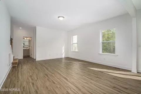 18 Flight Pattern Way, Garner, NC 27529 photo 9