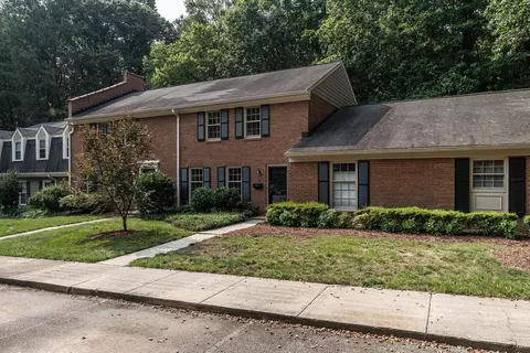 3142 Morningside Dr, Raleigh, NC 27607