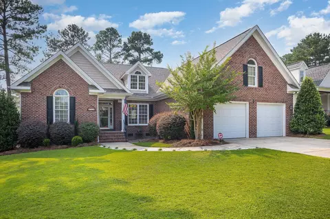 54 Blue Pine Dr, Spring Lake, NC 28390