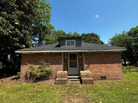 201 N Branch St, Elm City, NC 27822