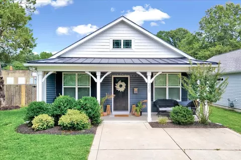 330 W Stallings St, Clayton, NC 27520