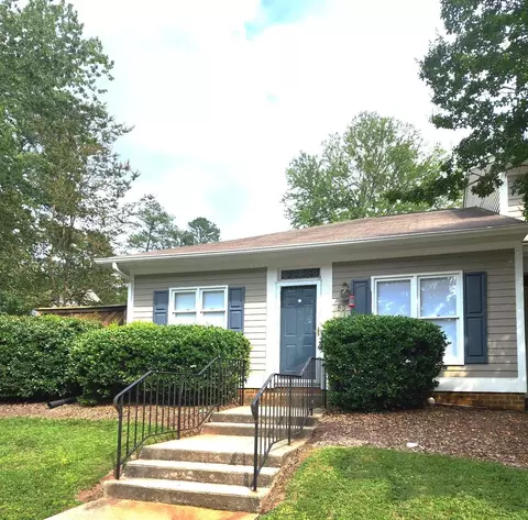 83 Forest Oaks Dr, Durham, NC 27705 photo 2