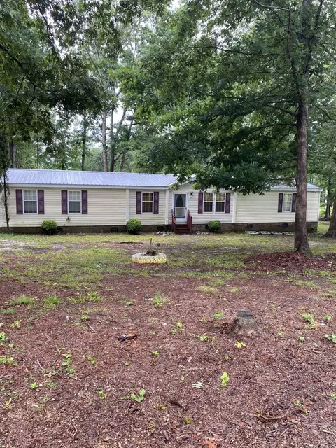 186 E Silver Belle Dr, Zebulon, NC 27597