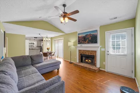 4609 Dolwick Dr, Durham, NC 27713 photo 4