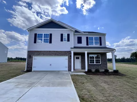 68 Black Creek Dr, Lillington, NC 27546
