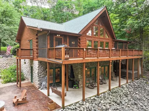 1287 Lake Point Dr, Clarksville, VA 23927